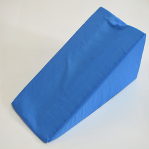 Almohada Triangular Suave Yun Qiang para Elevación de Miembros Superiores, 40cmx20cmx20cm, Soporte para Brazo y Antebrazo, Uso en Rehabilitación - Product Image 2