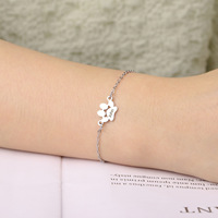 Bracelet en acier inoxydable 304 pour femmes, personnalisable avec gravure au laser, pendentif patte de chat, idéal pour l'exportation et les cadeaux.