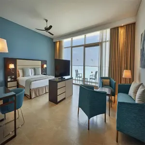 沙特阿拉伯迪拜五星级Riu酒店简单现代皮革软垫木质酒店卧室家具套装