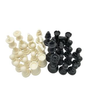 Scacchiere in avorio e nero con pezzi di <span class=keywords><strong>scacchi</strong></span> in plastica, autentici <span class=keywords><strong>scacchi</strong></span> cinesi, portano una meravigliosa esperienza di gioco <span class=keywords><strong>degli</strong></span> <span class=keywords><strong>scacchi</strong></span>. - Product Image 1