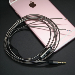 Cable de audio con blindaje de lámina trenzada, conector de 3,5 mm para auriculares de teléfono móvil con micrófono, gris metálico - Product Image 1