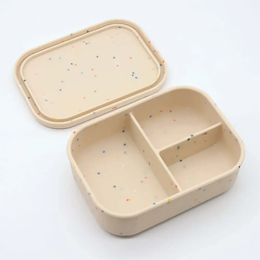 Populaire En Grote Vraag Kleur Stippen Siliconen Voedselopslagcontainer Bpa Gratis Opvouwbare Bento Lunchbox