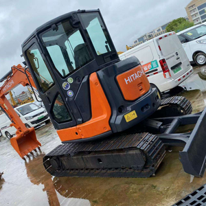 Mini-excavatrice sur chenilles Hitachi ZX55USR d'occasion avec bras long, faible nombre d'heures de travail et en excellent état - Product Image 1