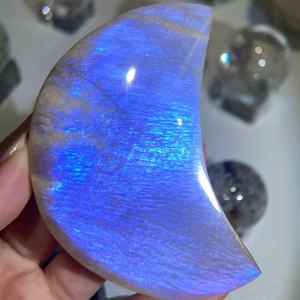 Piedra de Luna Azul Tallada a Mano de Alta Calidad, Forma de Luna, Cristal Curativo para Meditación, Decoración del Hogar, Regalo - Product Image 2
