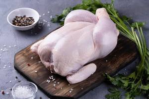 Poulet entier congelé de haute qualité, grade A, traité BQF, durée de conservation de 24 mois, vente en gros, approvisionnement en vrac, directement de l'usine au Brésil - Product Image 5