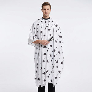 Nouvel ensemble de capes de luxe pour professionnels avec imprimés crâne et bandana, en nylon durable, options de logo personnalisé - Product Image 1