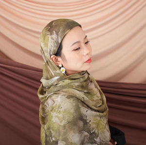 Hot Selling Premium Floral Printed Modal Hijab Breathable Rayon Cotton Ethnic Scarves Shawls Wide Edge Tie Dye <b>Bandanas</b> - Product Image 2