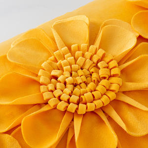 Décoration de mariage de luxe à la main coloré velours tournesol traversin jeter oreiller <span class=keywords><strong>housse</strong></span> de <span class=keywords><strong>coussin</strong></span> - Product Image 6