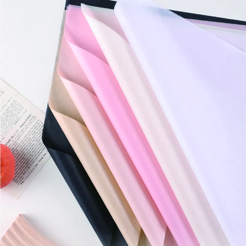 Recycelbare beschichtete Handwerkspapierrolle individuell bedrucktes Logo Blumenstrauß Zeitung für Geschenkverpackung Seidenpapierverpackung