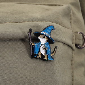 เข็มกลัดเคลือบรูปสัตว์เลื้อยคลานน่ารักพร้อมไม้กายสิทธิ์ของขวัญเครื่องประดับสำหรับเพื่อนขายส่ง - Product Image 3