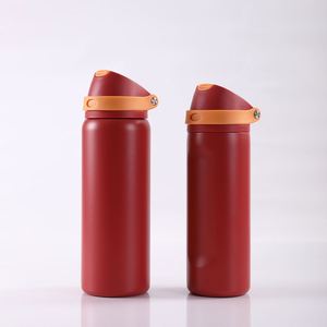 Botella de Agua Deportiva Portátil de Gran Capacidad con Aislamiento de Acero Inoxidable 304, Tapa Abatible, para Hombres y Mujeres - Product Image 6