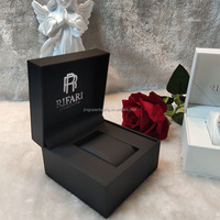 Top étui cadeau en cuir de luxe souple pu gros logo personnalisé montres à quartz homme boîte de parfum boîte bijoux Mailer boîte d'expédition