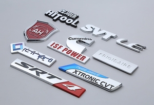 لوحات وشارات معدنية مخصصة من الألومنيوم المؤكسد والفولاذ المقاوم للصدأ مع نقش بالليزر - Product Image 6
