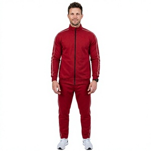 Chándal Rojo para Hombre Beazer Sports, con Capucha y Cremallera Completa, Color Sólido, 100% Algodón Orgánico, Forro Polar Transpirable - Product Image 1