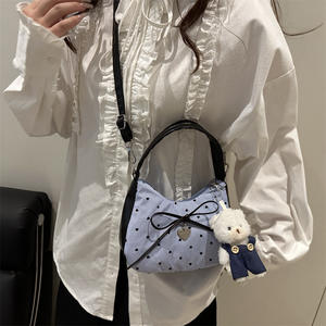 Sac à main en polyester avec fermeture éclair, nouveau style, sac à bandoulière simple pour fille, sac sous le bras avec nœud papillon, vente en gros - Product Image 6