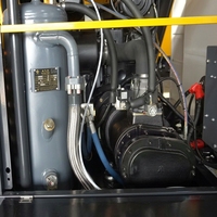 Compresseur d'air portable à vis diesel 1120 CFM 17 bars de fabrication chinoise, doté d'une capacité de compression d'air robuste