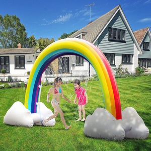 Arche gonflable arc-en-ciel à jets d'eau pour jeux en plein air, jouet de pelouse pour jeunes de 15 à 35 ans avec base nuageuse - Product Image 5