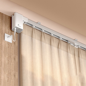 Rideaux et Voilages Motorisés à Télécommande Style Européen en Alliage d'Aluminium Isolés et Imperméables avec Rail Intégré pour Chambre à Coucher - Product Image 1