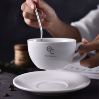 Tasse à café simple créative blanche pure et ensemble de soucoupe tasse en céramique