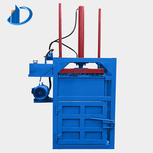 Presse à balles hydraulique semi-automatique pour déchets de papier, bouteilles en plastique, vêtements usagés, boîtes usagées - Product Image 4