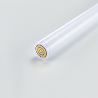 Sabres Nexus hautement recommandés, lame Xenopixel à six bandes LED, seulement 1 pouce (3 mm) d'épaisseur, 82 cm de long, pointe en polycarbonate.