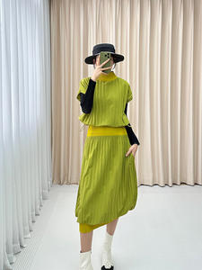 Serie di Abiti Plissettati Eleganti di Issey Miyake per Donne; Raffinata <span class=keywords><strong>Abaya</strong></span> Musulmana Adatta per Autunno e Inverno. - Product Image 1