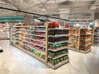 Supermarkt schappenrekken op maat gemaakte commerciële metalen rekken voor supermarkten, gebruikt voor detailhandel