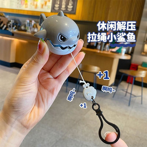 Mini cá mập <span class=keywords><strong>Keychain</strong></span> kéo chủ đề nghiến răng món quà nhỏ đồ chơi cho trẻ em cao su mặt dây chuyền có tính năng cá mập ăn nhỏ - Product Image 2