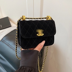 Borsa Mini Quadrata <span class=keywords><strong>di</strong></span> <span class=keywords><strong>Lusso</strong></span> con Chiusura Magnetica a Catena Romboidale e Design a Sfera Dorata, Versatile per l'Uso Quotidiano, <span class=keywords><strong>di</strong></span> Alto Valore - Product Image 4