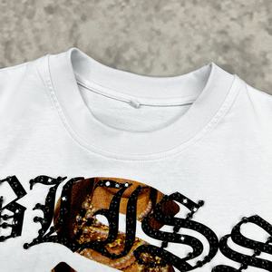 เสื้อกล้ามสตรีทแวร์ผ้าฝ้ายพิมพ์ลายสำหรับวิ่งออกกำลังกาย ไซส์ใหญ่ เสื้อกล้ามออกกำลังกายผู้ชาย คอกลม ตกแต่งคริสตัล เสื้อยืดแขนกุดโอเวอร์ไซส์สั่งทำได้ - Product Image 3