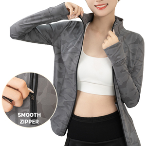 Sudadera con capucha de entrenamiento al aire libre ajustada con tela de carcasa suave y ribete de bolsillo oculto para ciclismo de Damas - Product Image 1