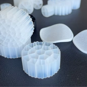 สื่อ Mbbr สำหรับบำบัดน้ำเสียในประเทศผู้ให้บริการทางชีวภาพที่ใช้ในเครื่องจักรบำบัดน้ำ - Product Image 1