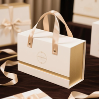 Boîtes d'emballage de perruque en carton dur avec logo personnalisé boîte-cadeau recyclable magnétique en papier rigide stratification brillante écologique réutilisable