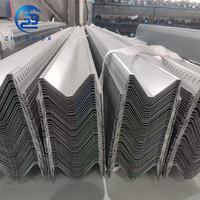 Gouttière de drainage solaire anti-corrosion à coupe droite pour projet de structure de montage de panneaux solaires pour abri de voiture extérieur