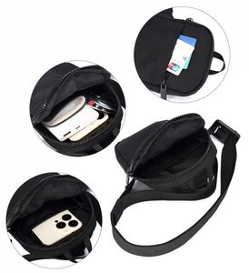 Sac de poitrine léger et élégant pour homme, style décontracté, petit sac à bandoulière pour téléphone portable - Product Image 2