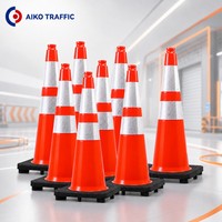 Cônes de signalisation routière Aiko en PVC à haute intensité prismatique, avec corps en plastique et base en caoutchouc pour la gestion du trafic