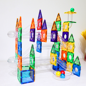 Magnescape 106 pezzo Set di blocchi magnetici in plastica blocchi per bambini pista di auto e mattonelle di corsa in marmo con palla - Product Image 5