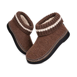 <span class=keywords><strong>Bottes</strong></span> de pantoufles en feutre confortables et chaudes en mousse à mémoire de forme pour <span class=keywords><strong>femmes</strong></span> avec doublure en polaire floue col tricoté chaussures de maison antidérapantes chaussons pantoufles - Product Image 5