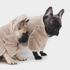 Suministros para Mascotas Qiqu, Bata <span class=keywords><strong>de</strong></span> Baño <span class=keywords><strong>de</strong></span> Forro Polar para Perros, Diseño Moderno y Ecológico, Personalizable, Absorbente, Cómoda, para <span class=keywords><strong>Bulldog</strong></span> Francés - Product Image 1