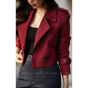 Chaqueta Corta Premium para Mujer, de Sarga, Manga Larga, con Botones al Frente, Estilo Utilitario y Moderno - Product Image 4