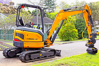 Mini-excavatrice puissante XE27U, poids opérationnel de 2,7 tonnes, moteur de 20,9 CV, force de la benne de 23 kN, pour travaux de terrassement, de creusement de fossés et d'installation de canalisations.