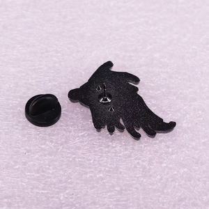 You Take My Breath Away Cute Pin Gothic Ghost Pin Dark Romantic Jewelry para Moody Souls Poets UV Black Nickel - Product Image 6