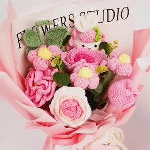 Fleurs artificielles au crochet <span class=keywords><strong>Bouquet</strong></span> de fleurs fait à la main Produit fini Rose Lily Tulipe Anniversaire Anniversaire Petite amie Mère Graduation Forever Cadeau <span class=keywords><strong>Bouquet</strong></span> de mariée - Product Image 4