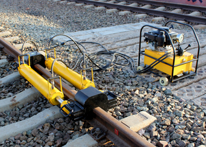 Civière hydraulique <span class=keywords><strong>de</strong></span> <span class=keywords><strong>rail</strong></span> d'équipement d'entretien ferroviaire <span class=keywords><strong>de</strong></span> tenseur <span class=keywords><strong>de</strong></span> <span class=keywords><strong>rail</strong></span> hydraulique pour la voie - Product Image 5