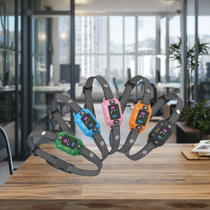Dispositivo INTELIGENTE DE CONTROL DE ladridos para mascotas con pantalla a color recargable antiperro para evitar malentendidos Hecho de plástico duradero - Product Image 3