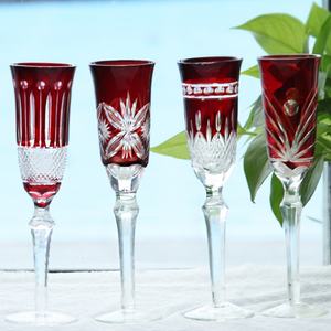 Verres à <span class=keywords><strong>champagne</strong></span> en cristal rouge rubis coupés à la main sur mesure, style Edo Kiriko intemporel, acceptés par l'usine - Product Image 1
