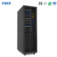 Rack de servidor de piso OEM personalizado de 19 pulgadas, 42U/47U, acero SPCC, múltiples ventilaciones de refrigeración, kits de instalación completos, stock industrial para datos