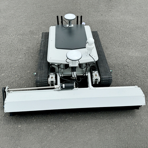 Robot de Limpieza de Paneles Solares para Techos Inclinados de hasta 25 grados Capacidad de Escalada Interconectada con el Sistema para una Limpieza Eficiente de Paneles Solares - Product Image 1