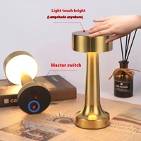 Lampe de table LED rechargeable au design moderne, corps métallique, pour restaurant occidental, bar, ambiance extérieure, chambre à coucher, chevet - OEM/ODM