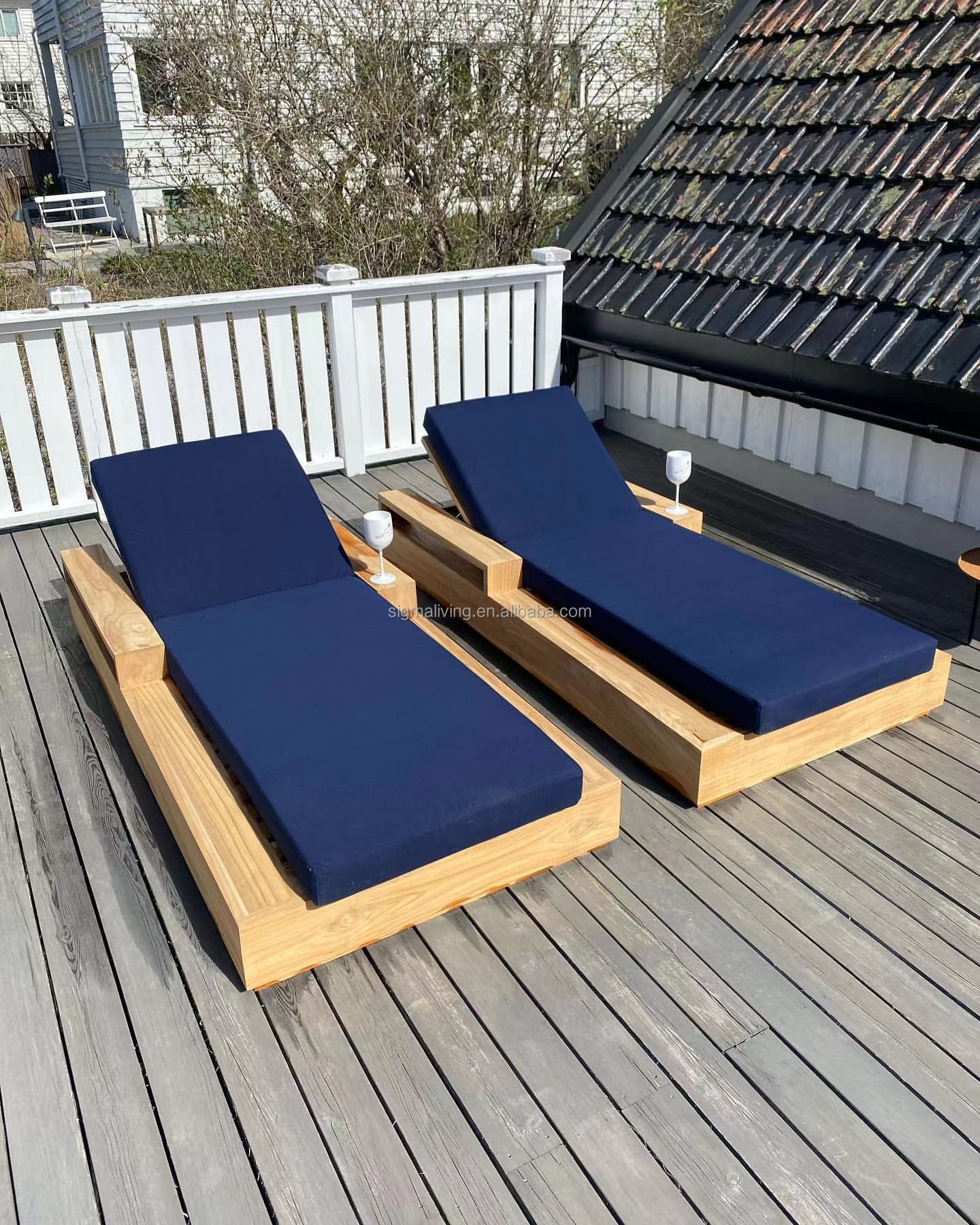 All Weather Luxury Customized Patio Outdoor Teak Wooden Sun Lounger